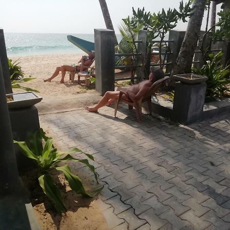 Rainbow Beach Hotel 希克杜沃 外观 照片