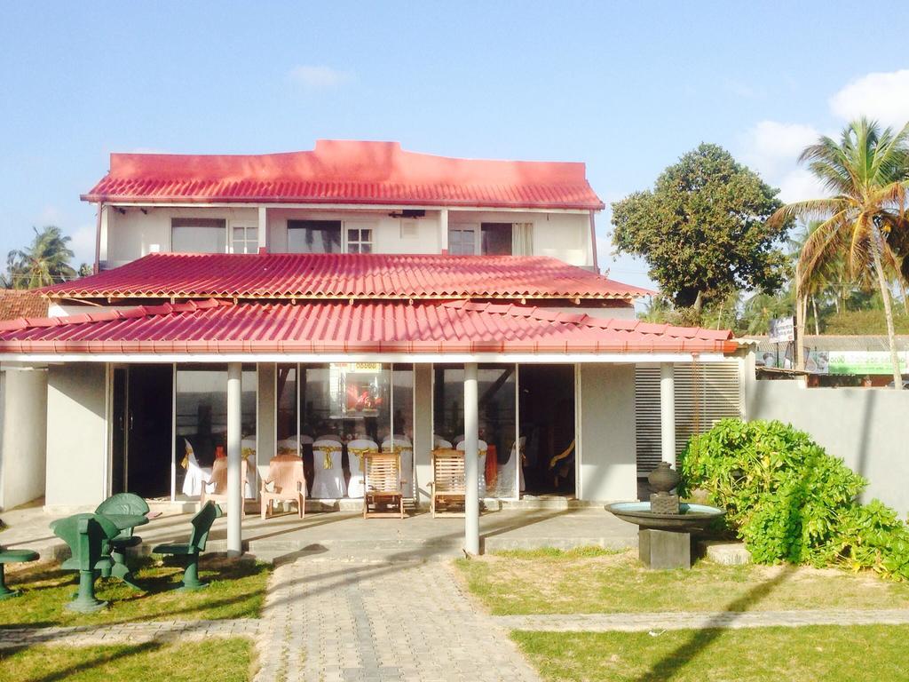 Rainbow Beach Hotel 希克杜沃 外观 照片