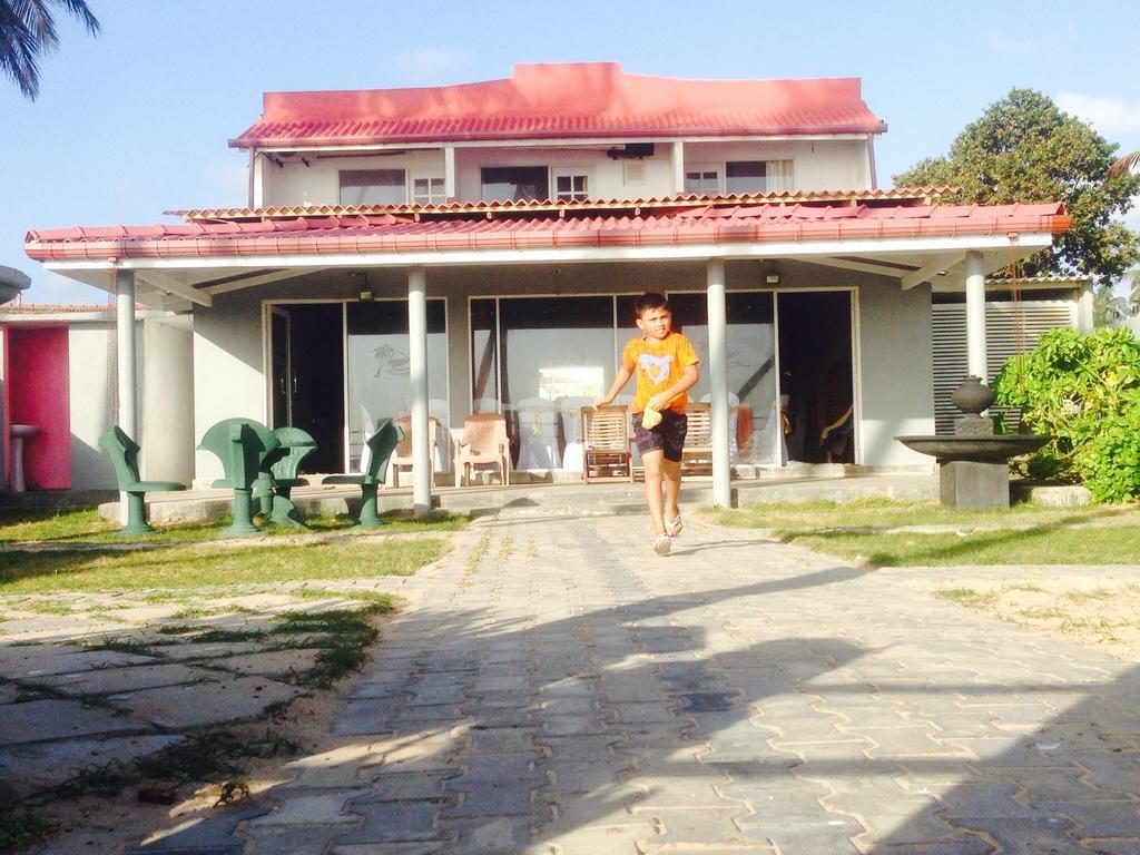 Rainbow Beach Hotel 希克杜沃 外观 照片