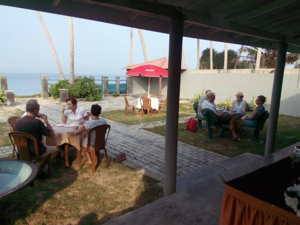 Rainbow Beach Hotel 希克杜沃 外观 照片