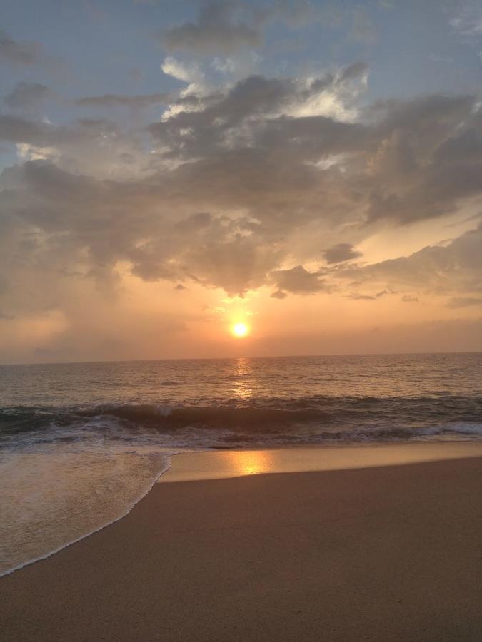 Rainbow Beach Hotel 希克杜沃 外观 照片