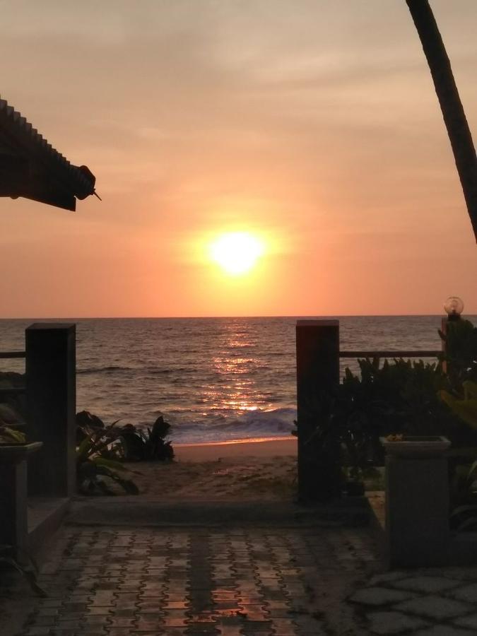 Rainbow Beach Hotel 希克杜沃 外观 照片