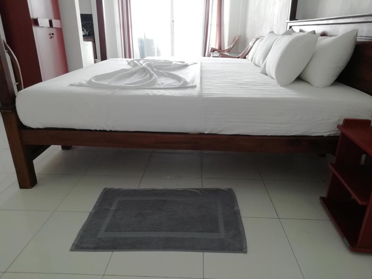 Rainbow Beach Hotel 希克杜沃 客房 照片